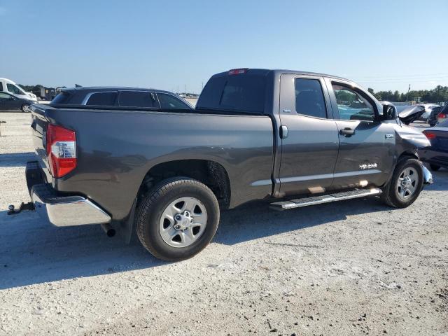 5TFRY5F1XGX195989 - 2016 TOYOTA TUNDRA DOUBLE CAB SR/SR5 GRAY photo 3