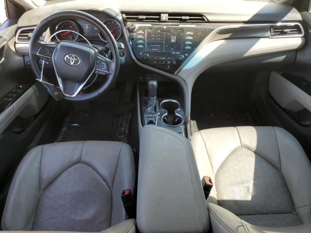 4T1B61HK3JU118357 - 2018 TOYOTA CAMRY XSE Weiß Foto 8