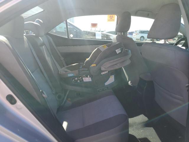 2T1BURHE3JC027668 - 2018 TOYOTA COROLLA L Silber Foto 10