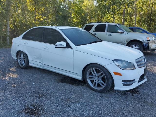 WDDGF8AB3DA742314 - 2013 MERCEDES-BENZ C 300 4MATIC WHITE photo 4