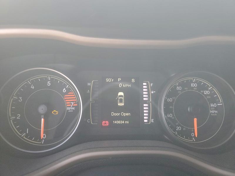 1C4PJLCB1JD558623 - 2018 JEEP CHEROKEE LATITUDE WHITE photo 9