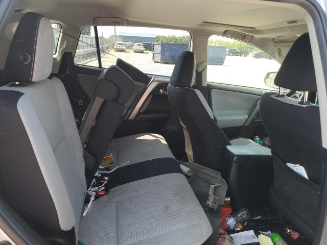 JTMRJREV2JD177639 - 2018 TOYOTA RAV4 HV LE ვერცხლისფერი ფოტო 11