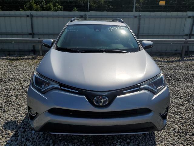 JTMRJREV2JD177639 - 2018 TOYOTA RAV4 HV LE ვერცხლისფერი ფოტო 5