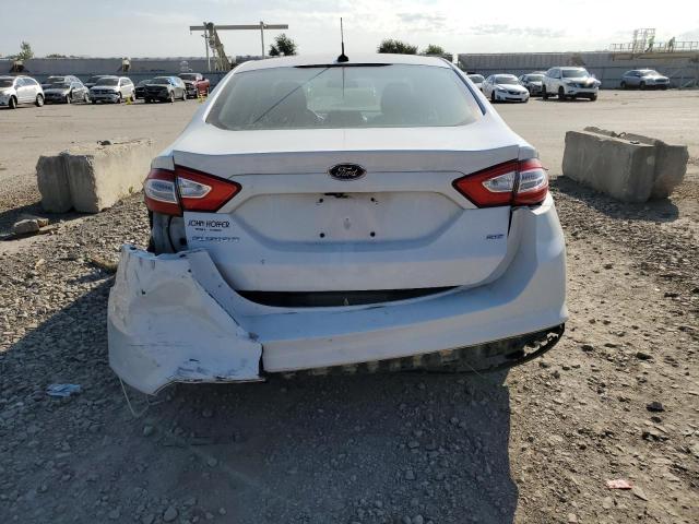 3FA6P0H78FR265772 - 2015 FORD FUSION SE WHITE photo 6