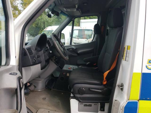 WD3PE7CC0E5864646 - 2014 MERCEDES-BENZ SPRINTER C 2500 WHITE photo 7