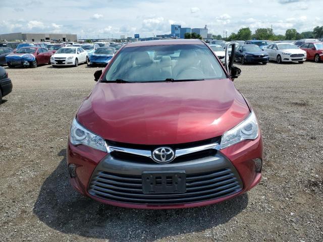 4T1BF1FK1FU888891 - 2015 TOYOTA CAMRY LE RED photo 5