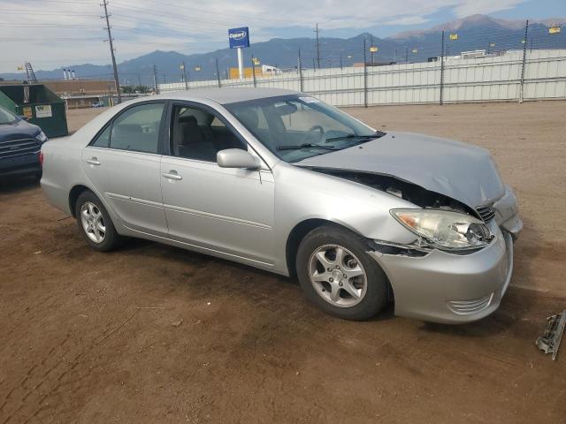 4T1BE30K15U053217 - 2005 TOYOTA CAMRY LE SILVER photo 4