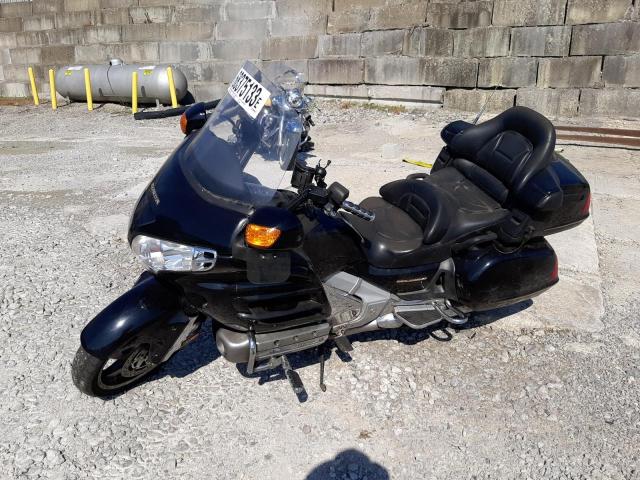 1HFSC47021A001892 - 2001 HONDA GL1800 BLACK photo 2