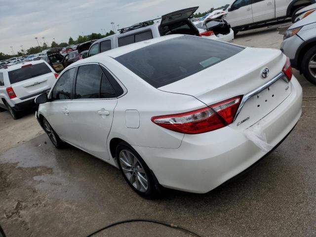 4T1BF1FK7HU720384 - 2017 TOYOTA CAMRY LE WHITE photo 2