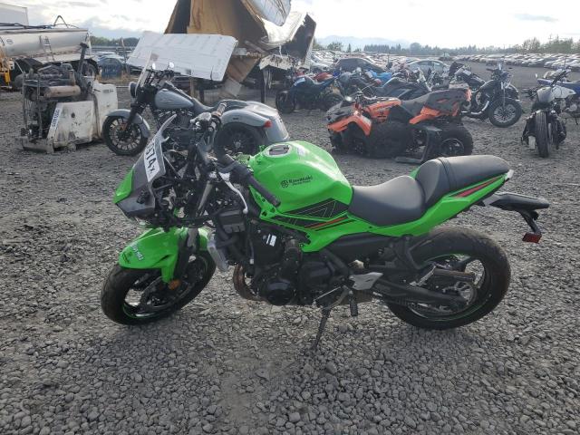 ML5EXER17PDAB1146 - 2023 KAWASAKI EX650 R GREEN photo 3