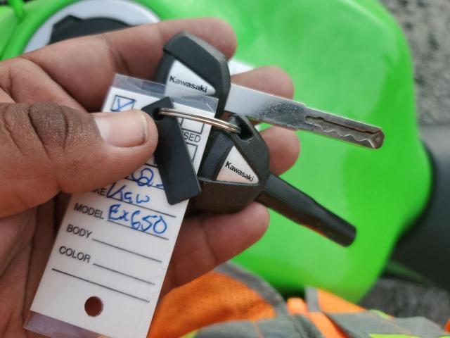 ML5EXER17PDAB1146 - 2023 KAWASAKI EX650 R GREEN photo 8