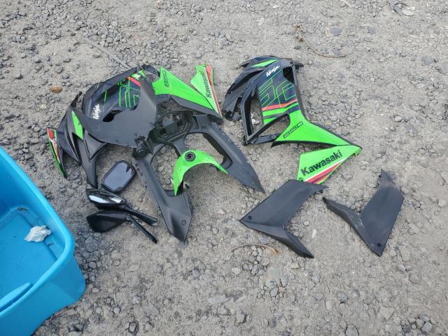 ML5EXER17PDAB1146 - 2023 KAWASAKI EX650 R GREEN photo 9