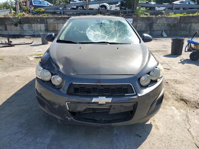 1G1JA5SG0E4195521 - 2014 CHEVROLET SONIC LS GRAY photo 5
