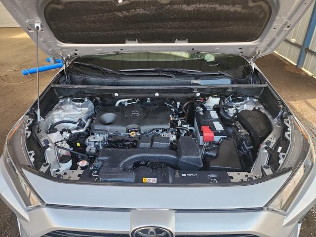 2T3F1RFV0NC257890 - 2022 TOYOTA RAV4 LE 银色 照片 12