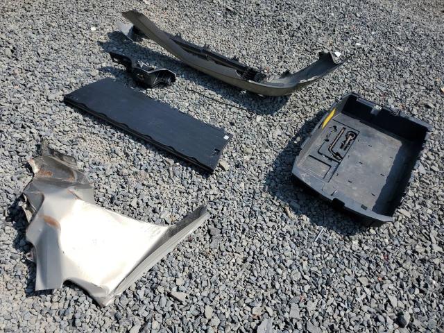 JTDKB20UX53059273 - 2005 TOYOTA PRIUS 银色 照片 12