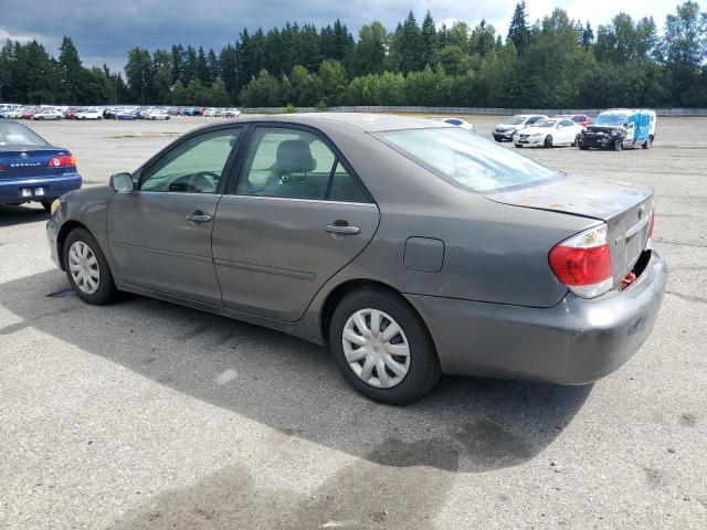 4T1BE32K65U543701 - 2005 TOYOTA CAMRY LE GRAY photo 2
