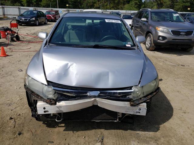 19XFA16549E014780 - 2009 HONDA CIVIC LX SILVER photo 5