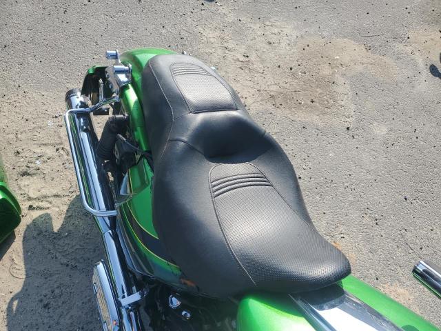 1HD1PZ812BB956619 - 2011 HARLEY-DAVIDSON FLHXSE2 GREEN photo 6