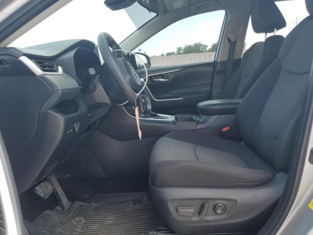 2T3P1RFV7PW408312 - 2023 TOYOTA RAV4 XLE SILVER photo 7