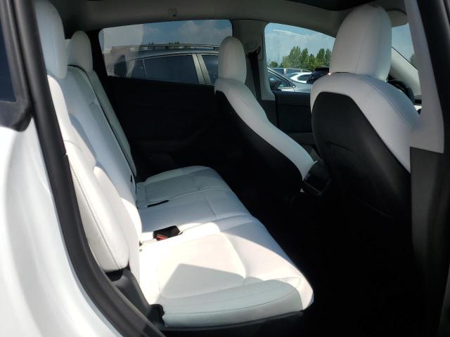 7SAYGAEE5NF538035 - 2022 TESLA MODEL Y 白色 照片 11