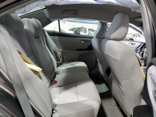 4T4BF1FK8GR577305 - 2016 TOYOTA CAMRY LE 灰色 照片 10