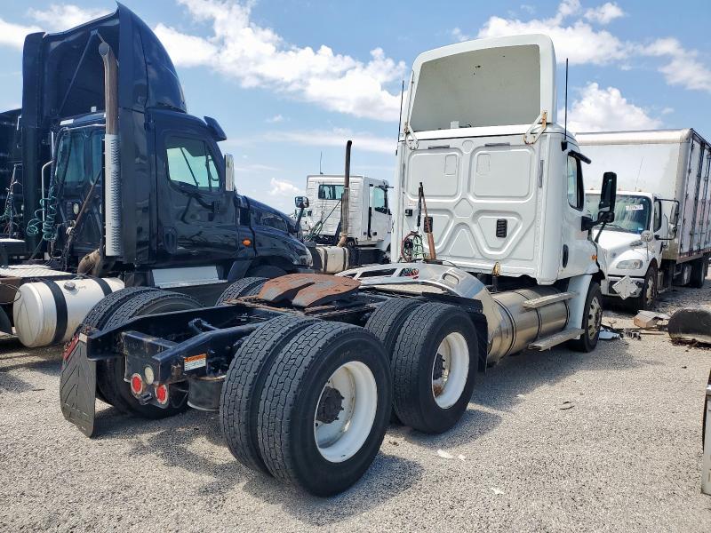 1FUJGBD92ELFY9199 - 2014 FREIGHTLINER CASCADIA WHITE photo 4