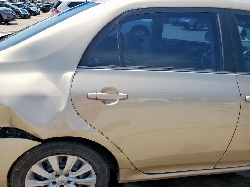 5YFBU4EE2DP142905 - 2013 TOYOTA COROLLA BASE Beżowy zdjęcie 10