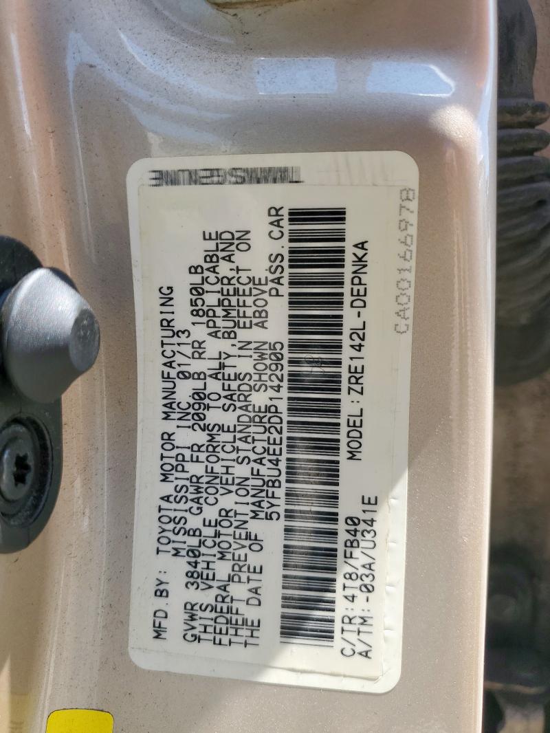 5YFBU4EE2DP142905 - 2013 TOYOTA COROLLA BASE Beżowy zdjęcie 12