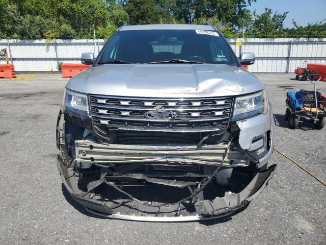 1FM5K8F8XHGD95265 - 2017 FORD EXPLORER LIMITED Srebrny zdjęcie 5