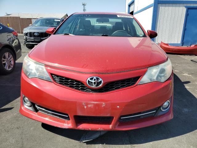 4T1BF1FK4DU695177 - 2013 TOYOTA CAMRY L RED photo 5