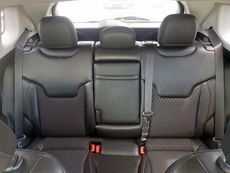 3C4NJCBB9JT489599 - 2018 JEEP COMPASS LATITUDE Ақ фото 10