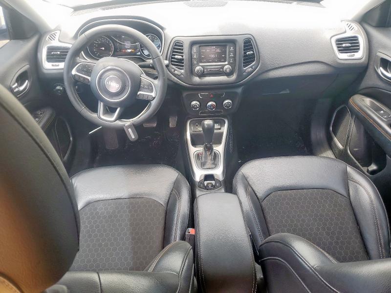 3C4NJCBB9JT489599 - 2018 JEEP COMPASS LATITUDE Ақ фото 8