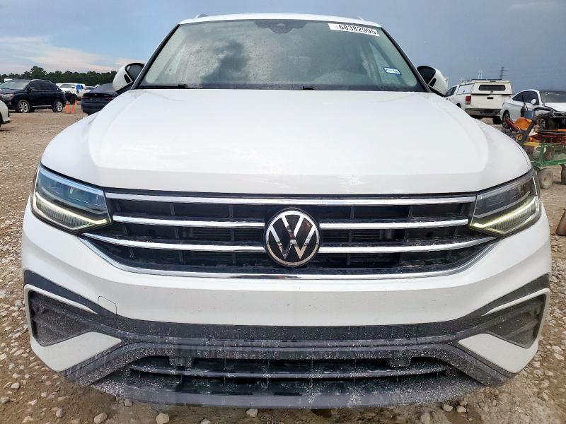 3VV3B7AX8RM040785 - 2024 VOLKSWAGEN TIGUAN SE 白色 照片 5