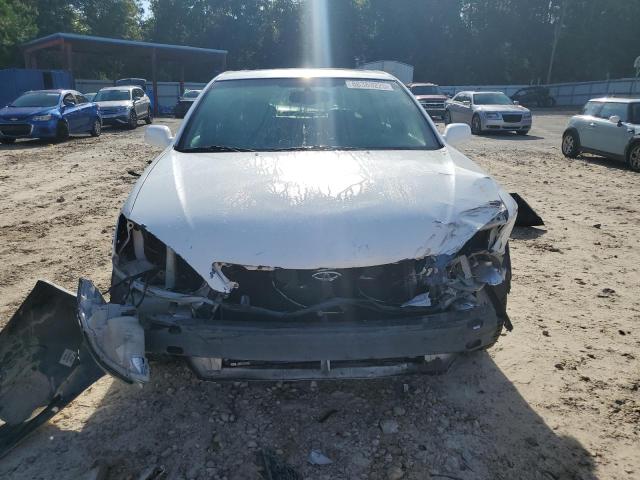 4T1BF32KX4U070381 - 2004 TOYOTA CAMRY LE WHITE photo 5