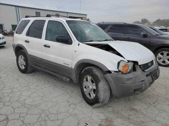 1FMCU04152KA44793 - 2002 FORD ESCAPE XLT WHITE photo 4