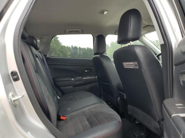 JA4AP3AW5JZ001544 - 2018 MITSUBISHI OUTLANDER ES ვერცხლისფერი ფოტო 11