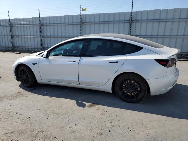 5YJ3E1EB9MF069825 - 2021 TESLA MODEL 3 WHITE photo 2