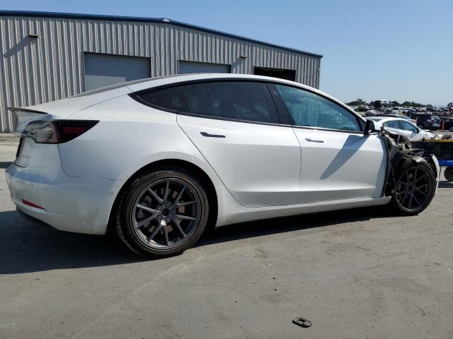 5YJ3E1EB9MF069825 - 2021 TESLA MODEL 3 WHITE photo 3