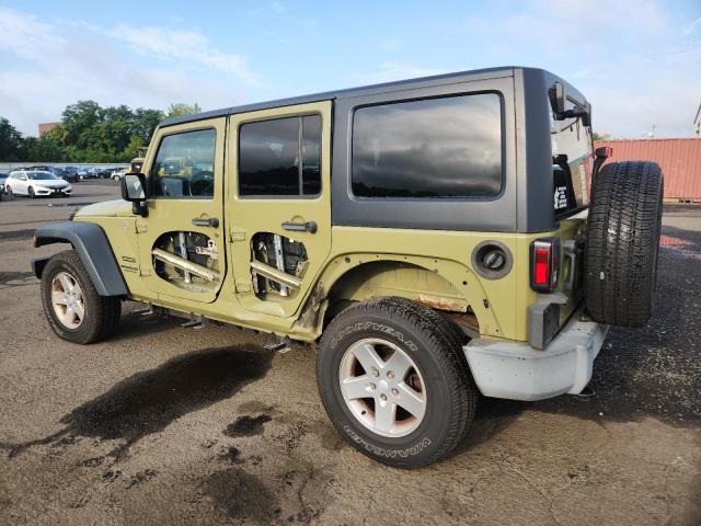 1C4BJWDG2DL660884 - 2013 JEEP WRANGLER UNLIMITED SPORT GREEN photo 2