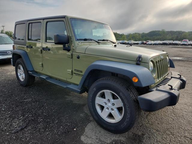1C4BJWDG2DL660884 - 2013 JEEP WRANGLER UNLIMITED SPORT GREEN photo 4