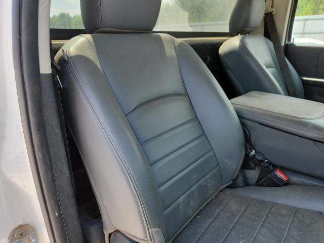 3C6JR6DGXJG139979 - 2018 RAM 1500 ST Weiß Foto 10