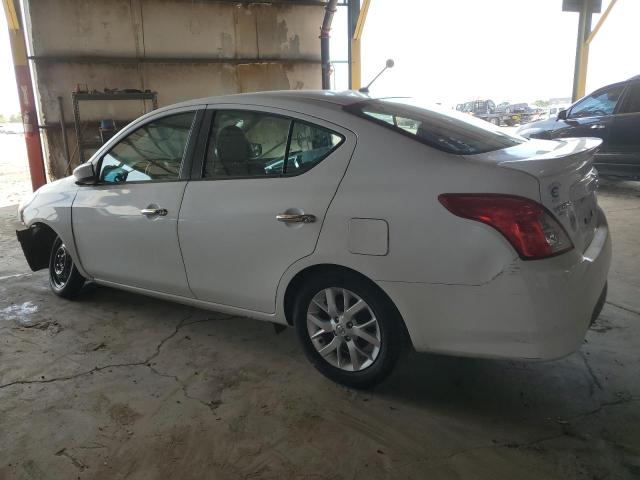 3N1CN7AP8JL879273 - 2018 NISSAN VERSA S WHITE photo 2