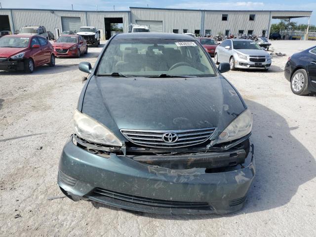 4T1BE30K35U050061 - 2005 TOYOTA CAMRY LE GRAY photo 5