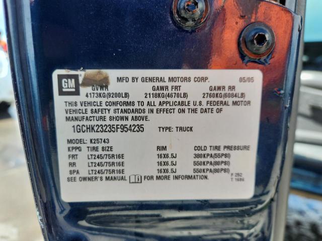 1GCHK23235F954235 - 2005 CHEVROLET SILVERADO K2500 HEAVY DUTY BLUE photo 13