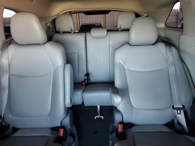 5TDYRKEC8PS173862 - 2023 TOYOTA SIENNA XLE WHITE photo 10