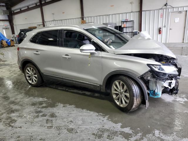 5LMCJ2C98KUL32319 - 2019 LINCOLN MKC SELECT ვერცხლისფერი ფოტო 4