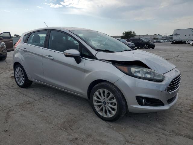 3FADP4FJ2JM115854 - 2018 FORD FIESTA TITANIUM SILVER photo 4
