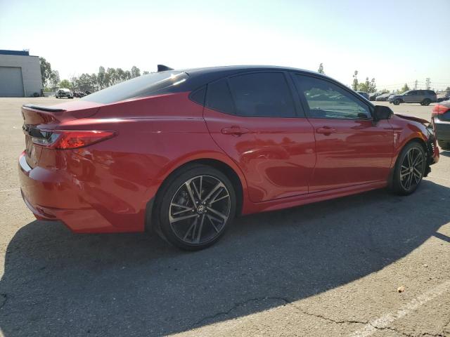 4T1DAACKXSU015386 - 2025 TOYOTA CAMRY XSE წითელი ფოტო 3