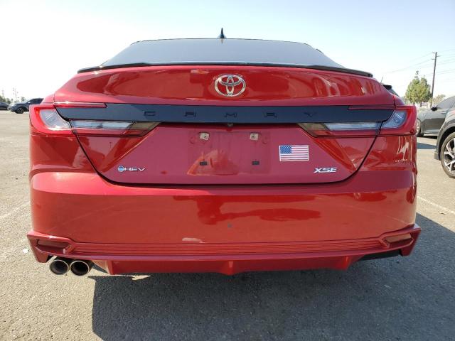 4T1DAACKXSU015386 - 2025 TOYOTA CAMRY XSE წითელი ფოტო 6