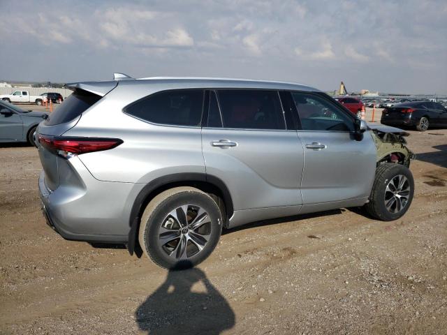 5TDHZRBH2NS168632 - 2022 TOYOTA HIGHLANDER XLE Gümüş foto 3